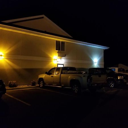 Bilmar Inn & Suites Dell Rapids Buitenkant foto