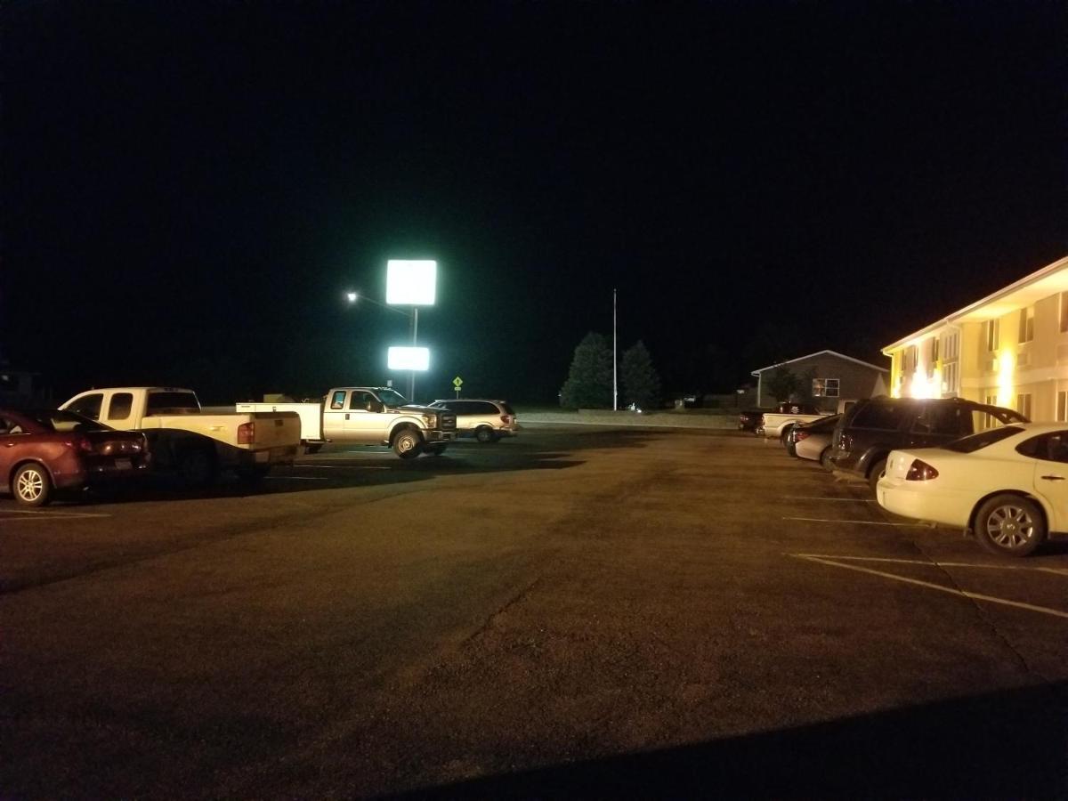 Bilmar Inn & Suites Dell Rapids Buitenkant foto