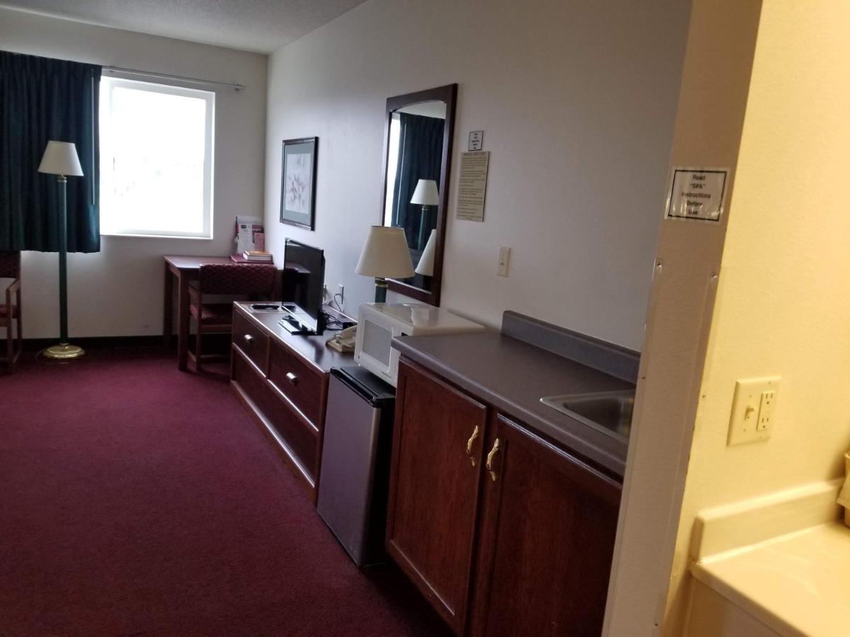 Bilmar Inn & Suites Dell Rapids Buitenkant foto