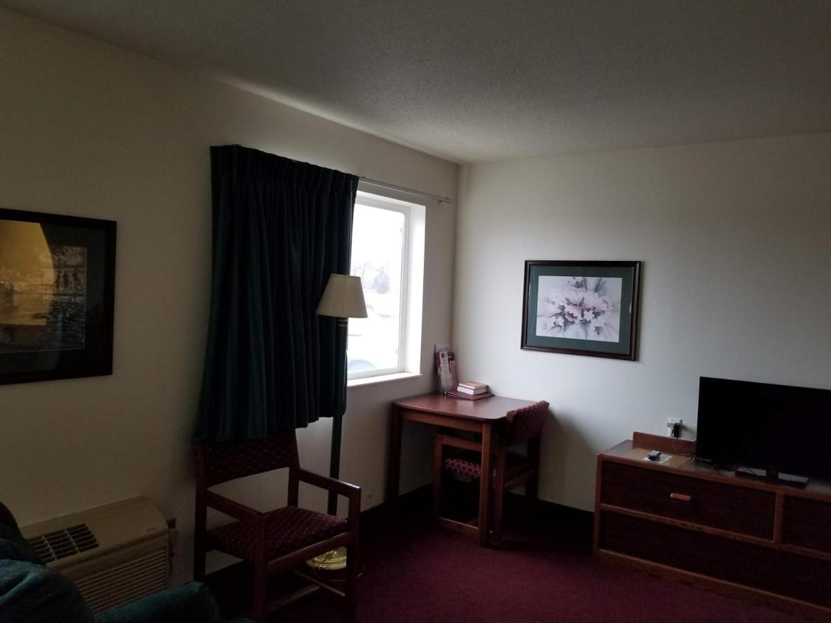 Bilmar Inn & Suites Dell Rapids Buitenkant foto