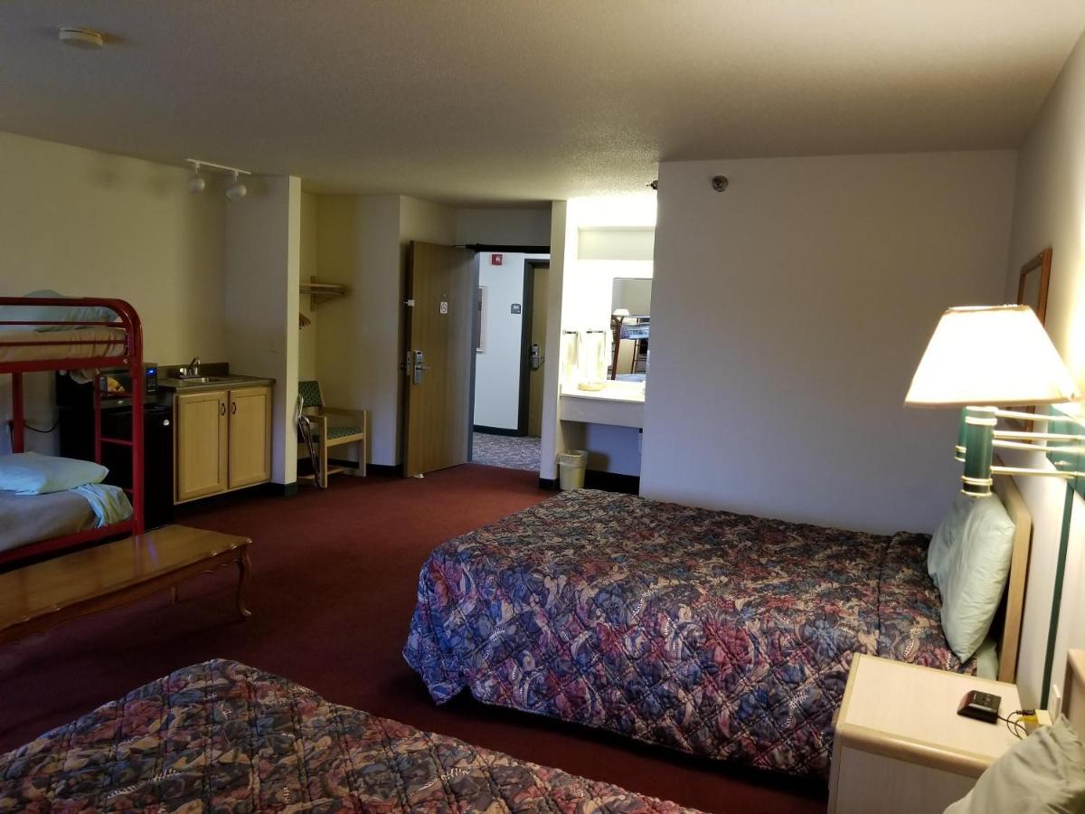 Bilmar Inn & Suites Dell Rapids Buitenkant foto