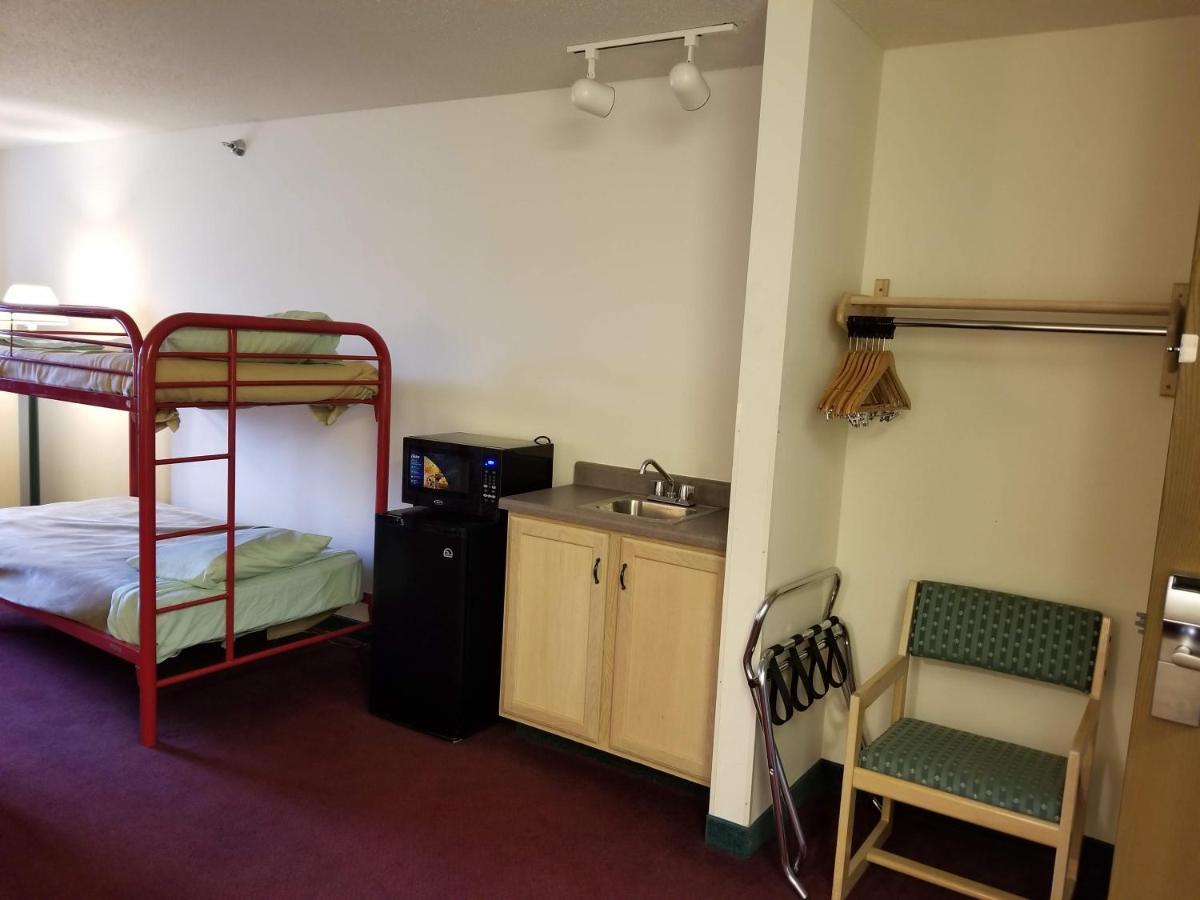 Bilmar Inn & Suites Dell Rapids Buitenkant foto