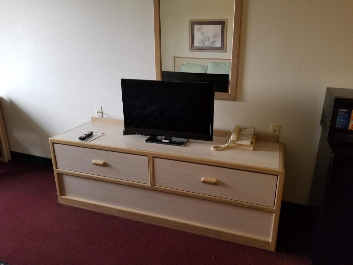 Bilmar Inn & Suites Dell Rapids Buitenkant foto