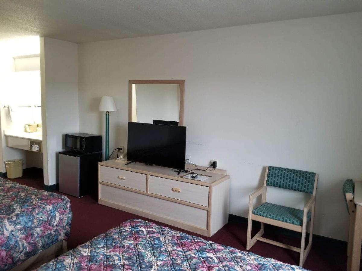 Bilmar Inn & Suites Dell Rapids Buitenkant foto