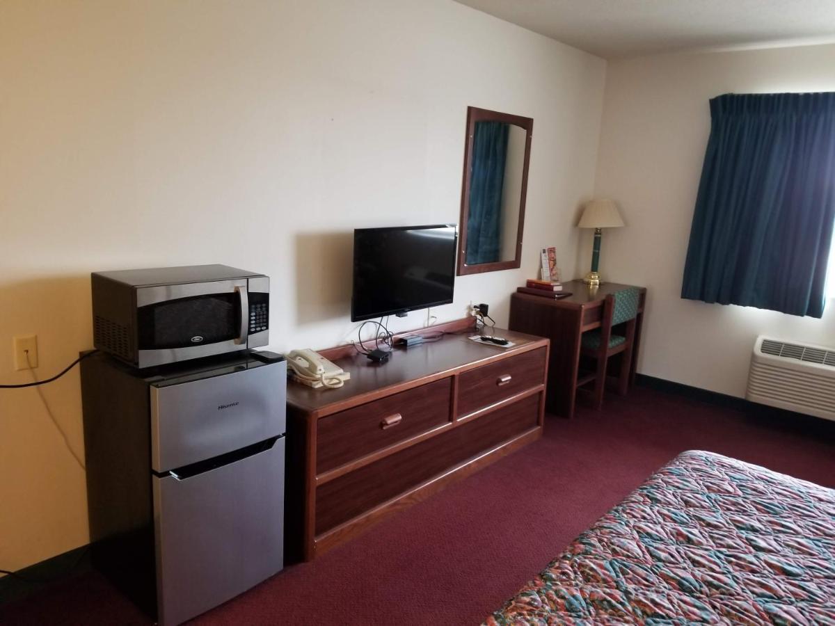 Bilmar Inn & Suites Dell Rapids Buitenkant foto