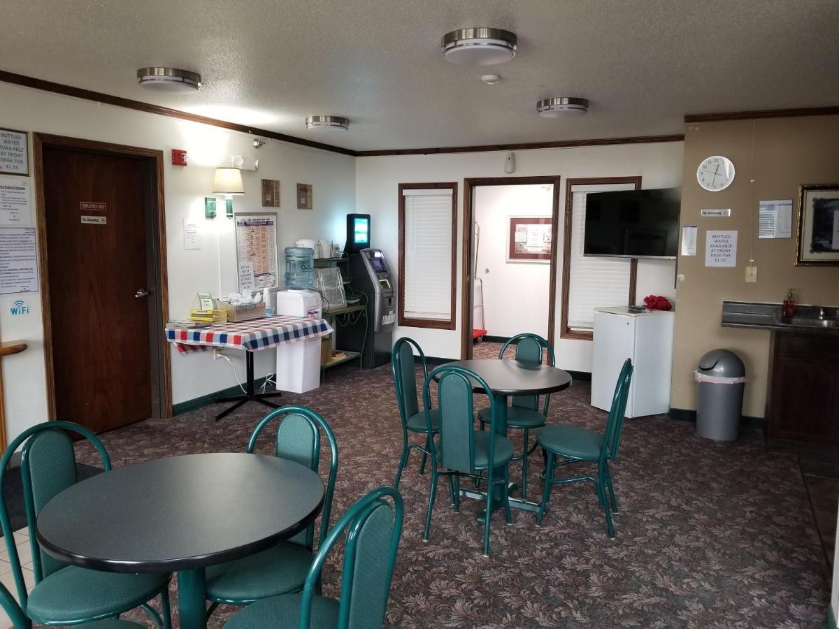 Bilmar Inn & Suites Dell Rapids Buitenkant foto