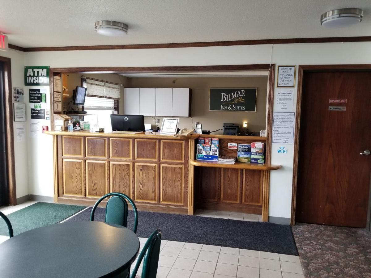 Bilmar Inn & Suites Dell Rapids Buitenkant foto