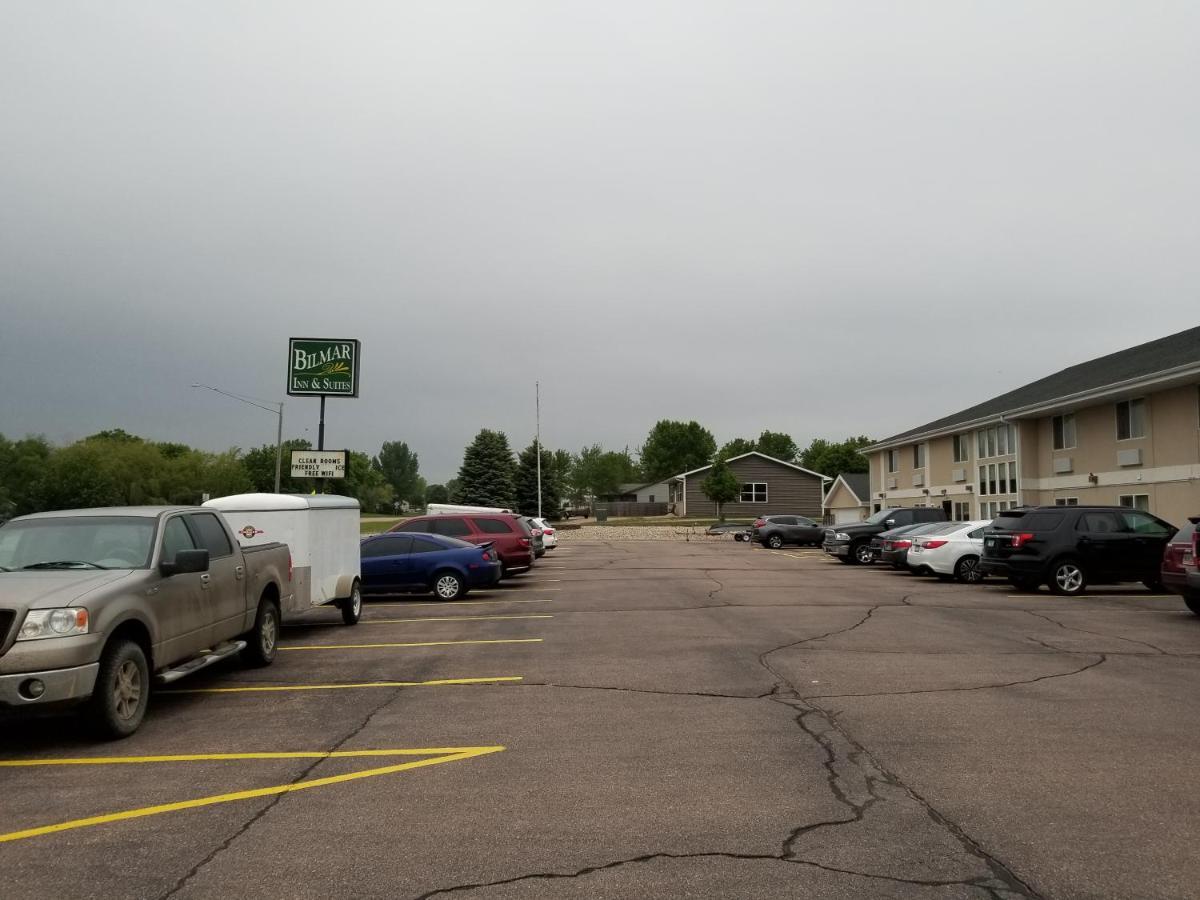 Bilmar Inn & Suites Dell Rapids Buitenkant foto